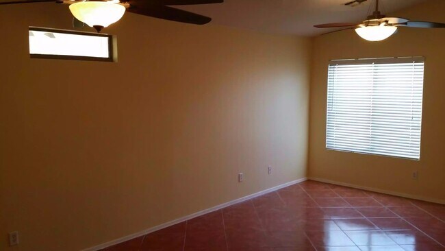 Foto del edificio - 11829 W Mauna Loa Ln