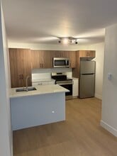 Building Photo - 12 McKenzie Ave