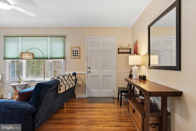 Foto del edificio - 516 Hollingsworth Dr