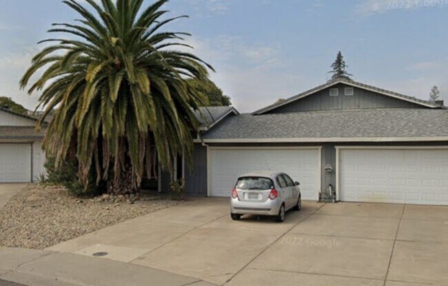 Building Photo - 10405 A South White Rock Rd.
