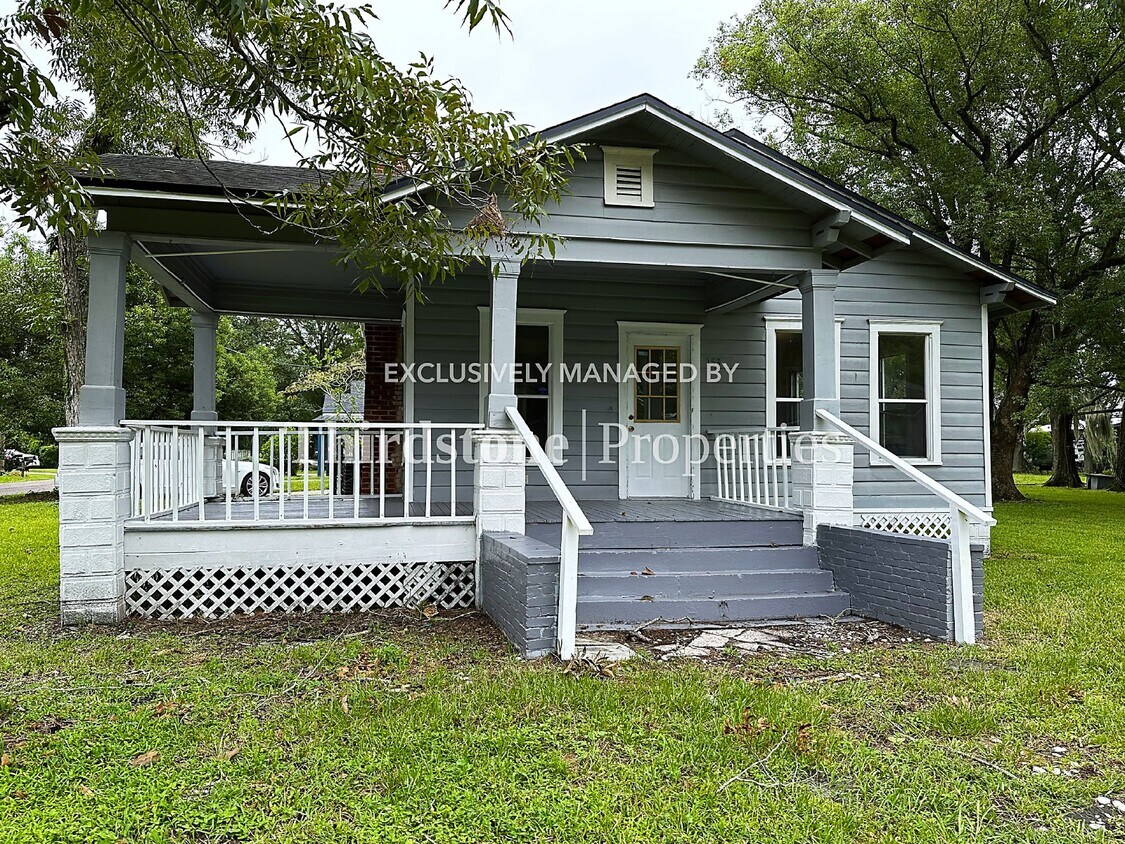 Primary Photo - 753 Saranac St
