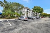 Foto principal - 711 N Pine Island Rd