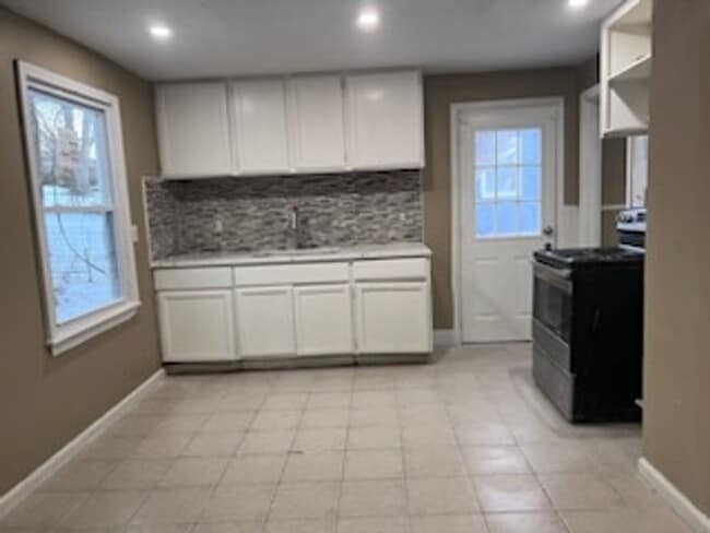 Building Photo - 3 BEDROOM 2 BATH HOUSE IN RAYTOWN SCHOOL D...