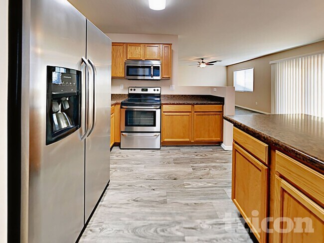 Foto del edificio - 23683 W Huntington Dr