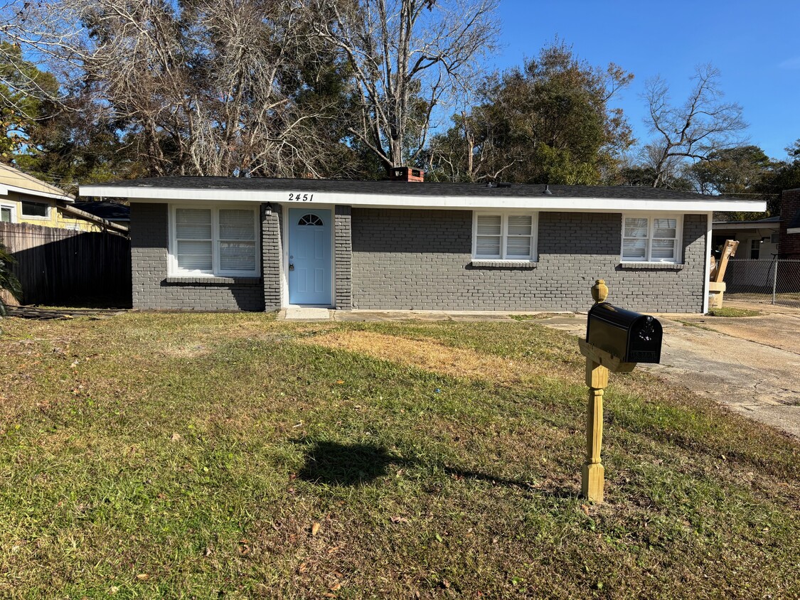 Foto principal - 2451 Dauphin Island Pkwy