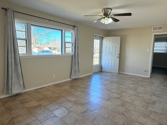 Foto del edificio - 2434 Beechwood St