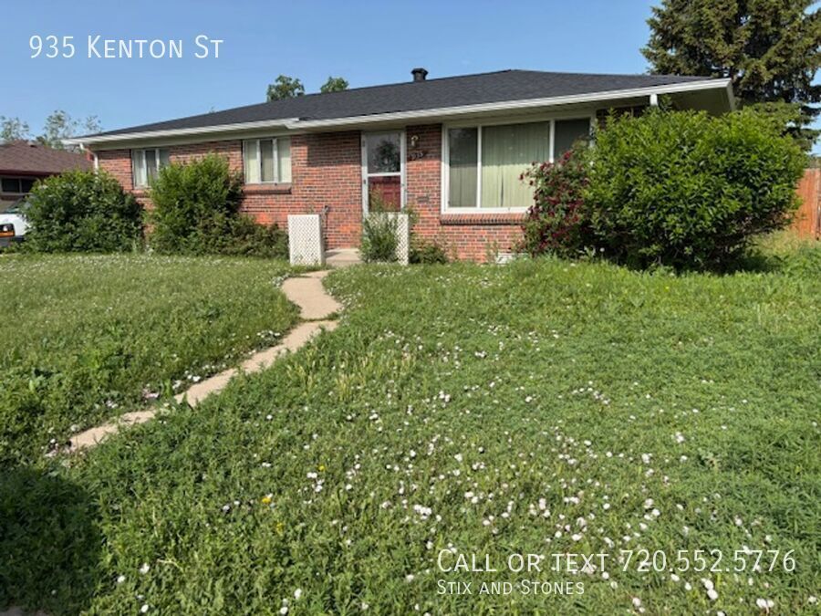 Building Photo - 935 Kenton St