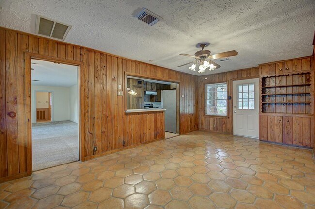 Building Photo - 9817 Neuens Rd