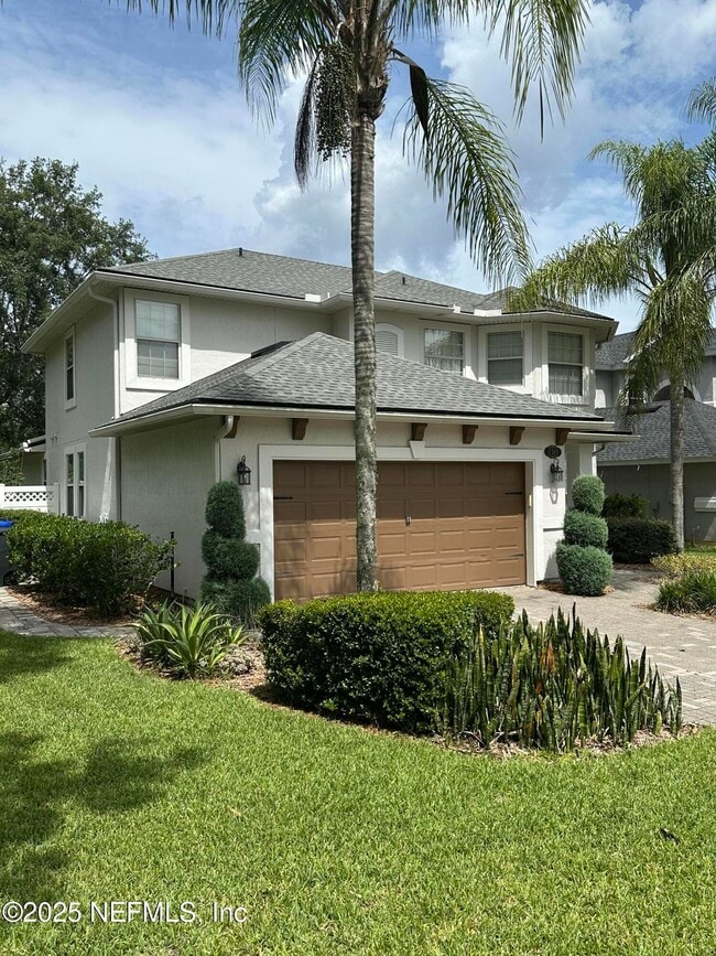Building Photo - 2315 S Aft Bend