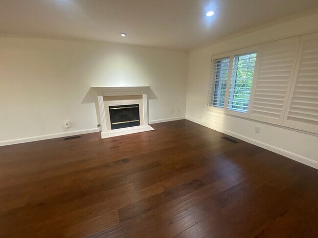 Building Photo - San Ramon 4 Bd / 2.5 Ba Semi Custom Home l...