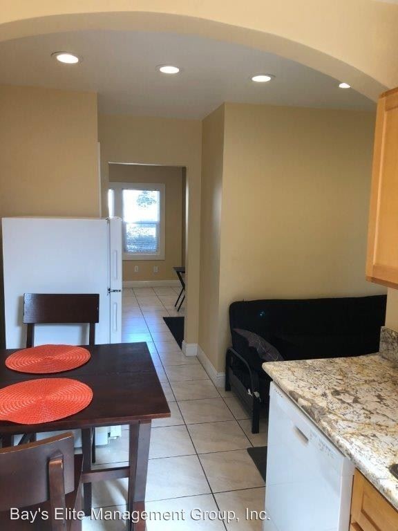 Foto principal - 2700 Sacramento St