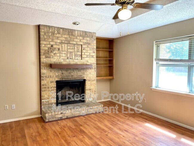 Foto del edificio - 8710 California Dr