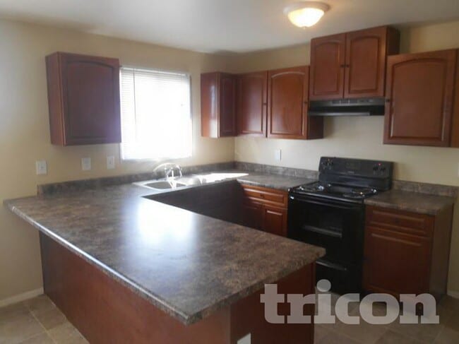 Foto del edificio - 3701 E Greenway Ln