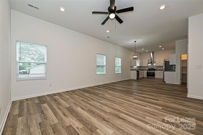 Building Photo - 1474 Stroupe St