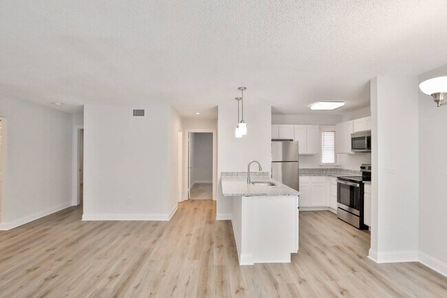 Building Photo - 108 High Rock Ave