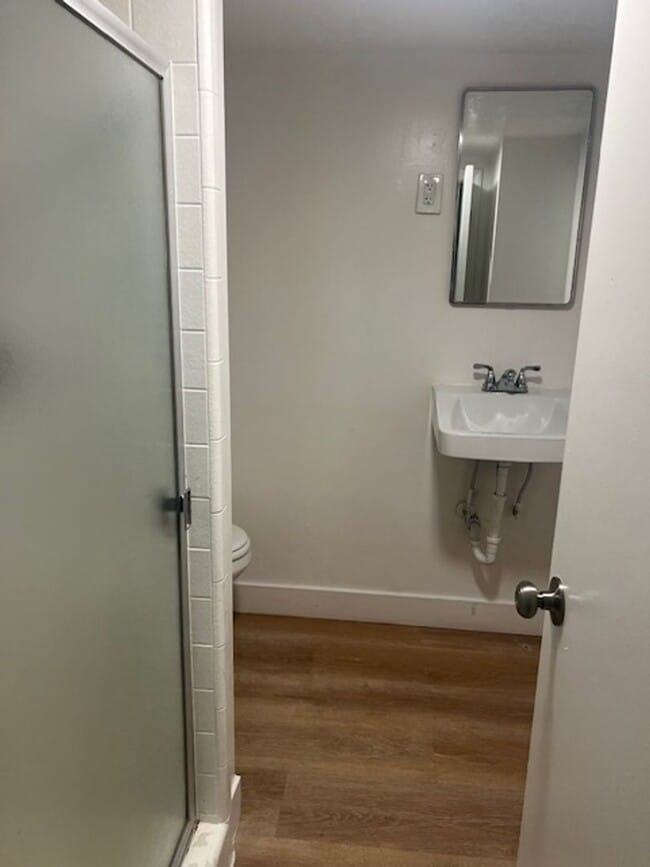 Building Photo - Beautiful apartment in Salt Lake City