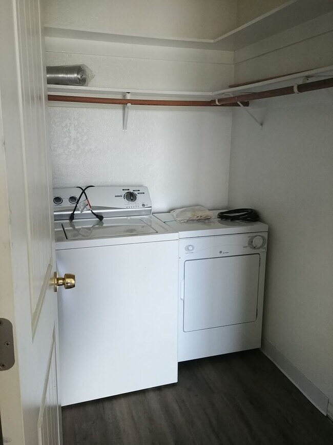 Foto del edificio - Rent Improved! 1 bdr/1ba Close to UNR/Shop...