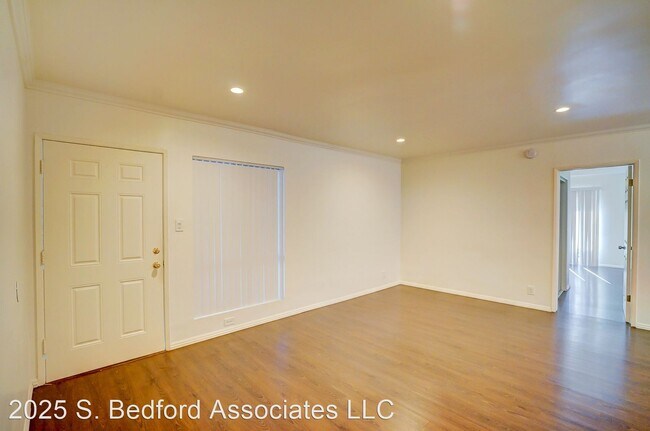 Foto del edificio - 2025 S Bedford St