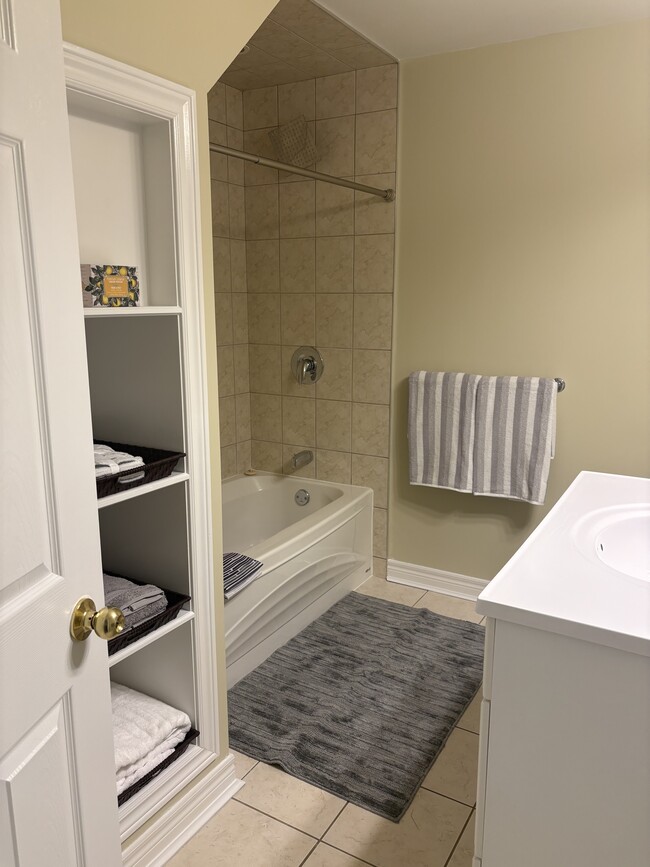 Photo du bâtiment - 3 Webb Av