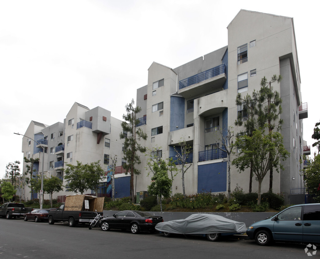 Building Photo - Marina Apartments