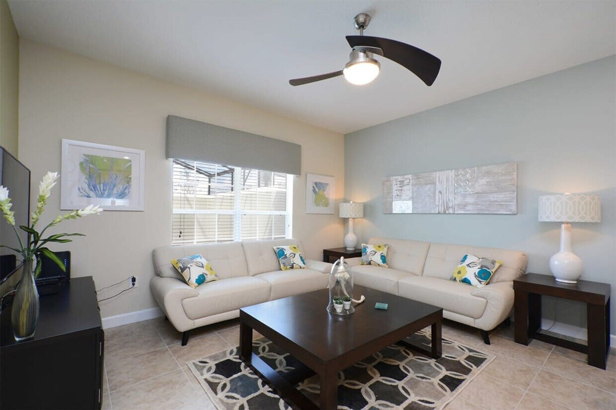 Foto principal - 4879 Clock Tower Dr