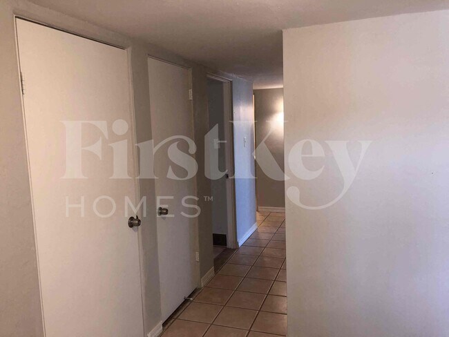 Foto del edificio - 1634 W Indian School Rd