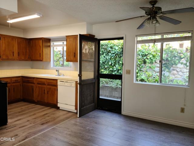 Foto del edificio - 2713 Hermosa Ave