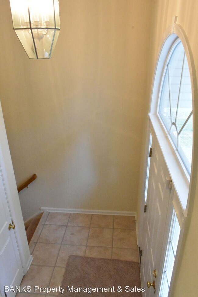 Building Photo - 4 br, 3 bath House - 108 American Dr