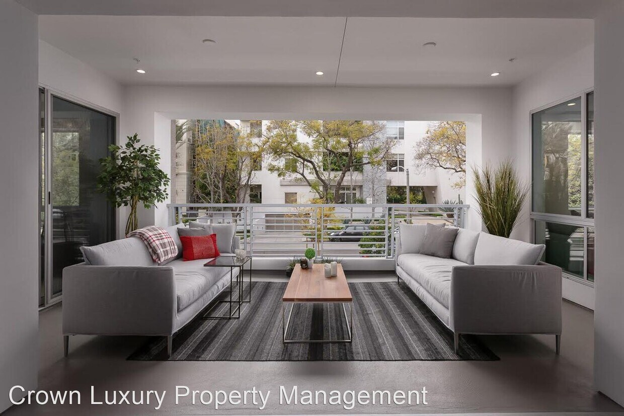 Foto principal - 3 br, 3.5 bath House - 450 N. Palm Drive #206