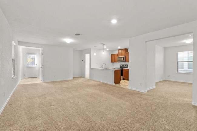 Building Photo - 6613 Willow Lndg