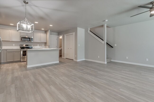 Building Photo - Now Leasing this Meridian Townhome!  Great...