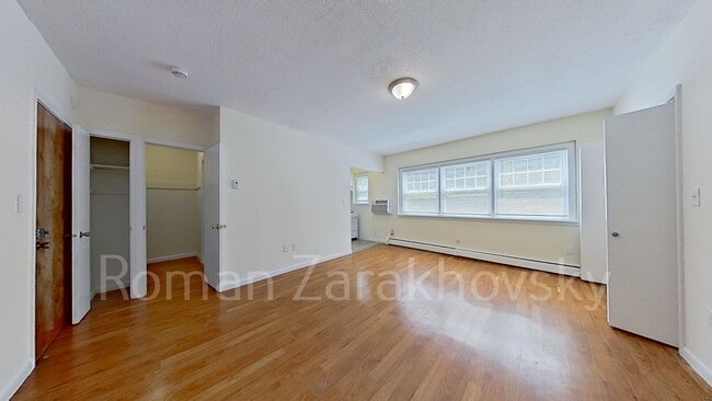 Photo - 2018 Commonwealth Ave Apartment