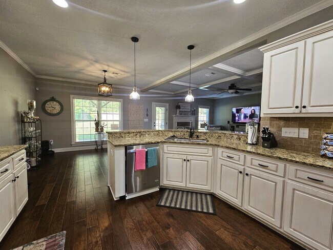 Foto del edificio - 821 Herrington Dr