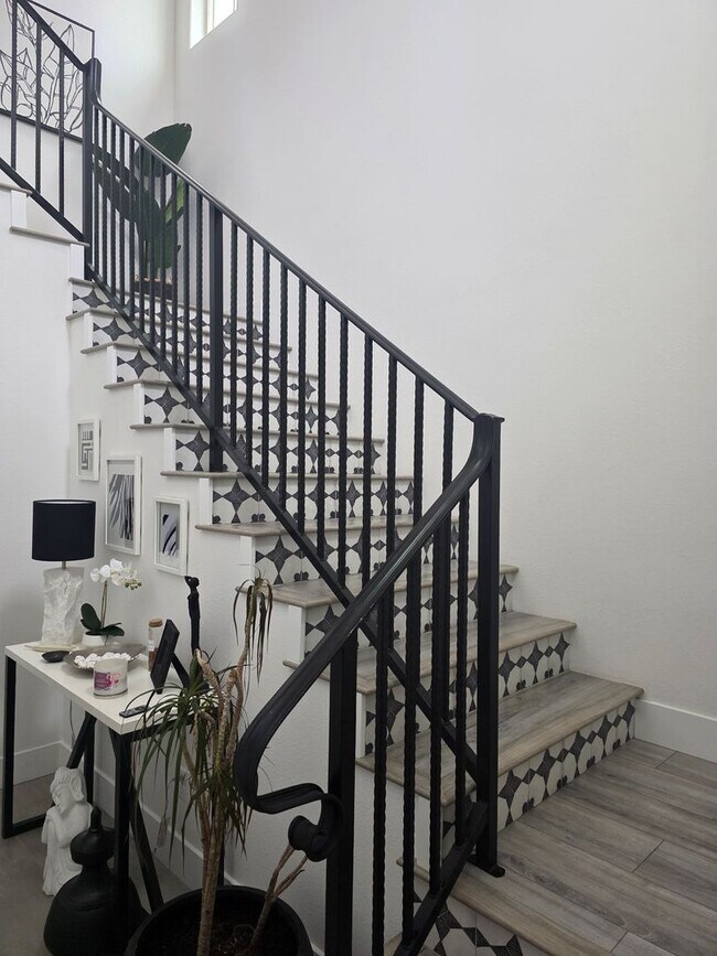 Foto del edificio - Newly Built 3/2.5 Home in Tesoro Viejo Community