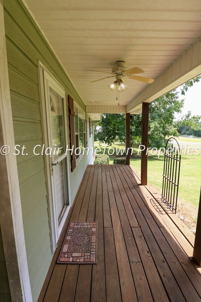 Building Photo - Cozy Home in Odenville