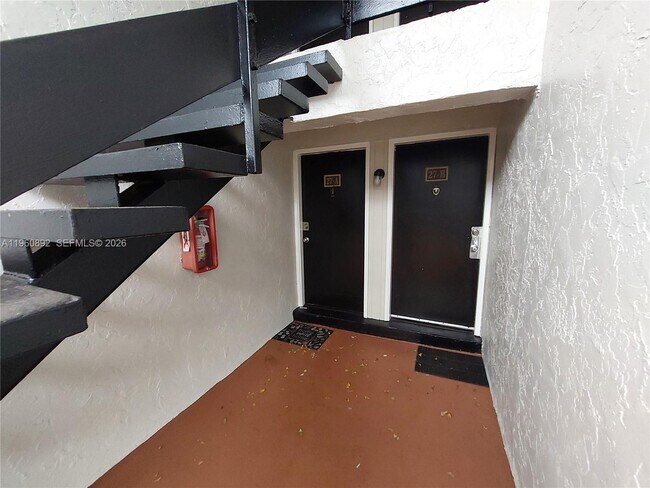 Building Photo - 4433 Treehouse Ln