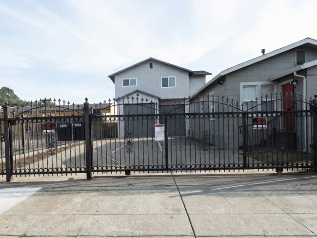 Building Photo - 2456 88th Ave