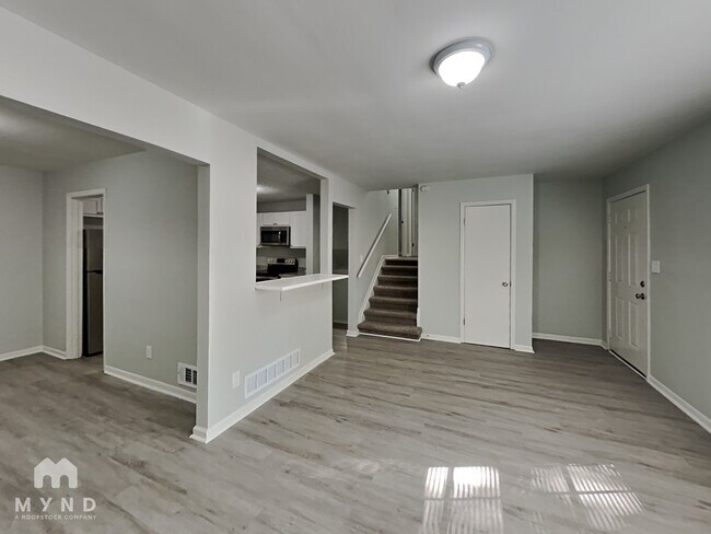 Building Photo - 2491 Crestdale Cir SE