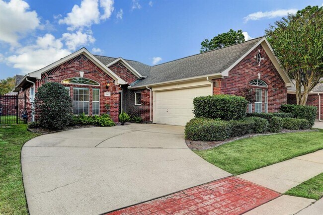 Foto del edificio - 316 Parkwood Village Dr