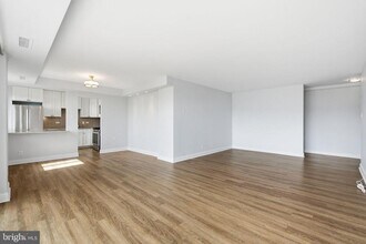 Building Photo - 8315 N Brook Ln