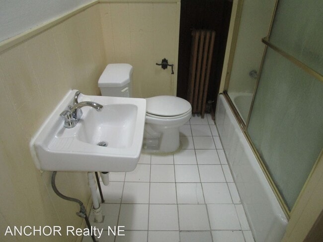 Building Photo - 3 br, 1 bath House - 2120 Carver St.