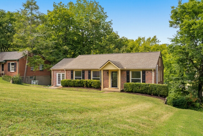 Photo - 5708 Vine Ridge Dr House