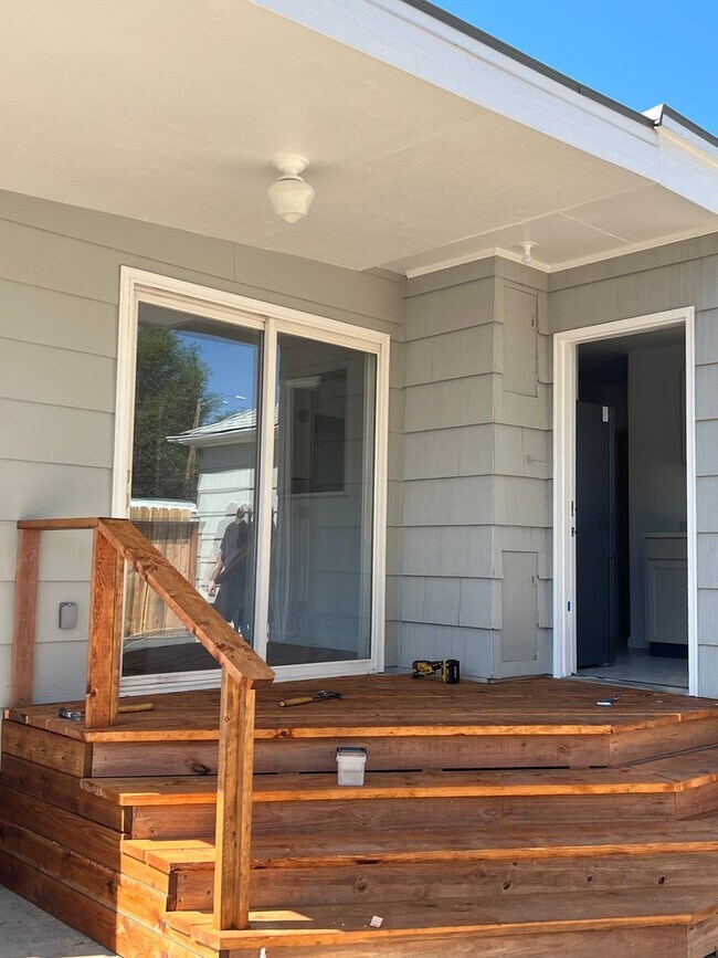 Building Photo - Lewis and Clark area, Corner Lot - 5 Bedro...