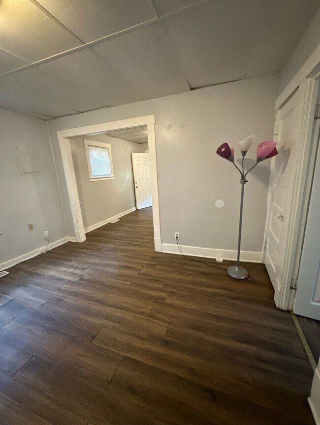 Foto del edificio - 479 Lawson Ave W