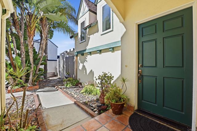 Building Photo - 2775 Southampton Rd