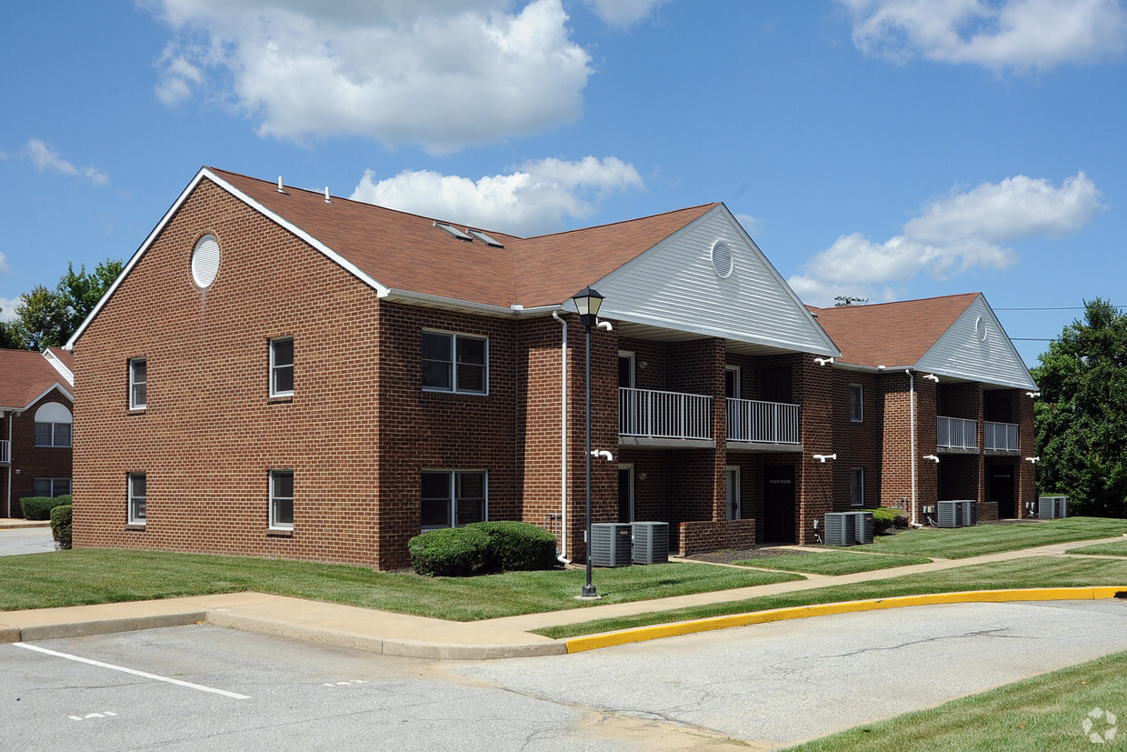 Foto principal - School Lane Garden Apartments