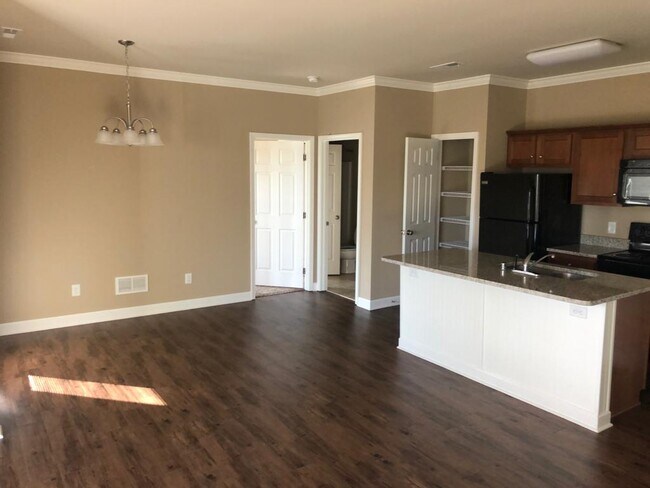 Kitchen & Living - 240 Moss View St