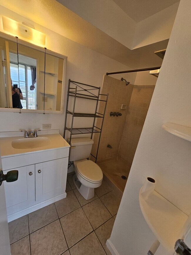 Foto del edificio - Two bedrooms. Newly renovated. Ocean Views