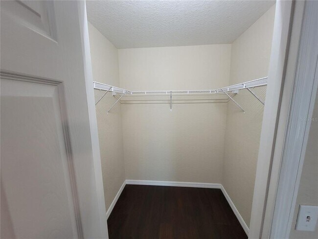 Foto del edificio - 12 Redwood Run Track