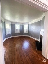 Building Photo - 418 E 40th St